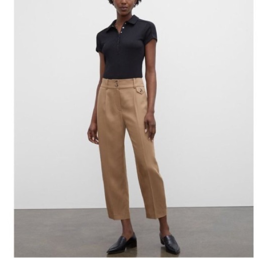 🔥🔥🔥Club Monaco Slim Carrot Pants In Tan, size 6🔥🔥🔥